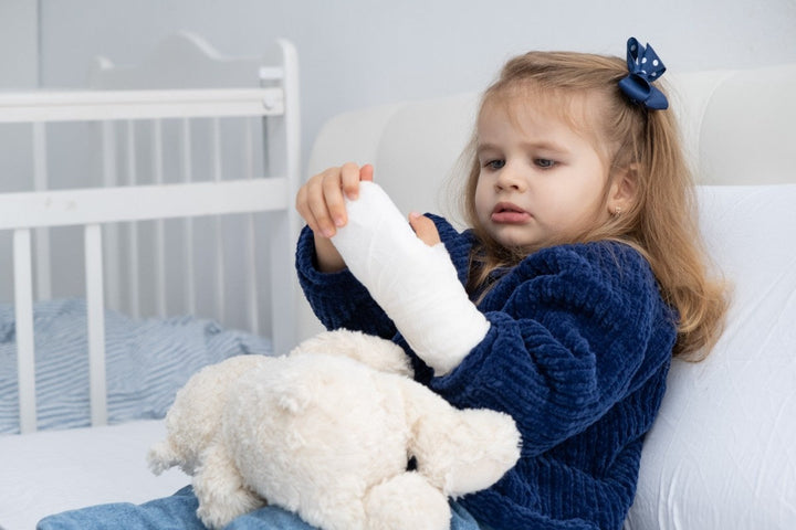 Helping Kids Cope with Cast Challenges